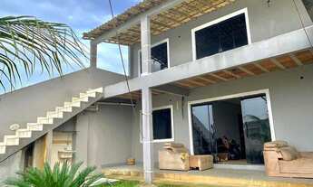 Imagem: Casa à venda com 3 quartos e piscina em