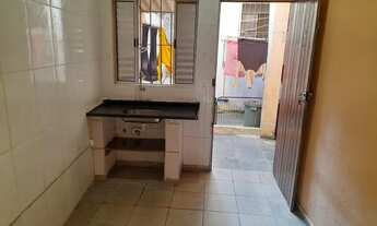 Imagem: Quarto e banheiro para mulher