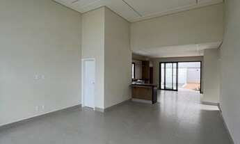 Imagem 3: Casa de condomínio térrea para venda possui 190 metros quadrados com 3 quartos