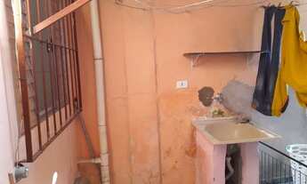 Imagem 4: Quarto e banheiro para mulher