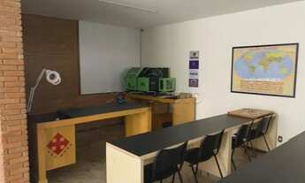 Imagem 5: Casa para aluguel tem 400 metros quadrados com 4 quartos Vila Redentora