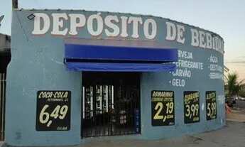 Imagem 2: Oportunidade de Investimento - Esquina com Salão Comercial e 3 Casas Germinadas