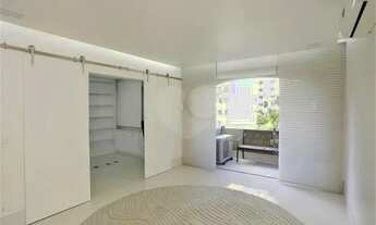 Imagem 4: Apartamento para venda tem 206 m2 com 3 dormitórios e 2 vagas no Jardim Paulista - São Pau