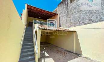 Imagem: Casa multifamiliar com 04 quartos sendo