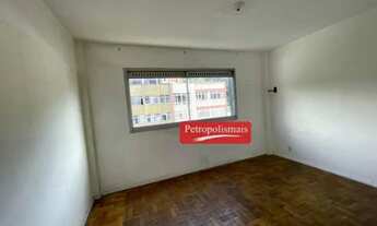 Imagem 3: Marcio PETROPOLISMAIS Vende APARTAMENTO COM 2 QUARTOS NO CENTRO DE PETRÓPOLIS