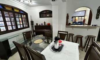 Imagem 7: Espaçosa casa em Niterói com Piscina e Churrasqueira por Temporada