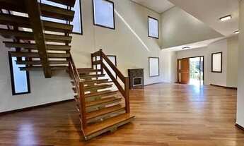 Imagem 2: Casa para alugar em Santana de Parnaíba, Alphaville, com 3 suítes, com 360 m², Residencial