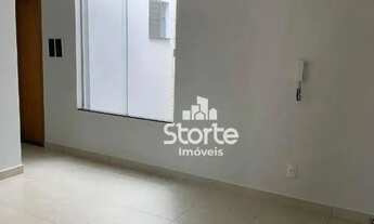 Imagem 2: Apartamento com 2 dormitórios à venda, 51 m² por R$ 290.000,00 - Jardim América - Uberlând