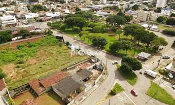 Imagem 2: ÁREA 1.470,00m² - SETOR SUDOESTE - ESQUINA