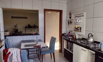 Imagem 3: Casa para venda possui 545 metros quadrados com 4 quartos