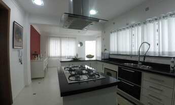 Imagem 7: Casa para Venda em São Bernardo do Campo, Parque Terra Nova II, 4 dormitórios, 4 suítes, 7