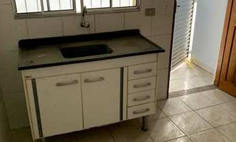 Imagem 4: Casa de 02 cômodos com área de serviço individual em excelente localização