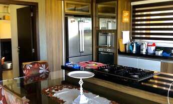 Imagem 5: Casa de alto padrão com vista panorâmica para a Praia de Garopaba-SC