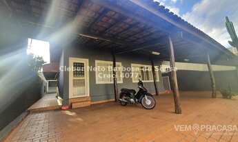 Imagem: EXCELENTE IMÓVEL COM 04 QUARTOS E ÁREA