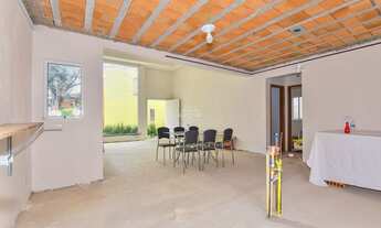 Imagem 4: Casa para venda possui 270 metros quadrados com 3 quartos em Vista Alegre - Curitiba - PR