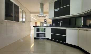 Imagem 2: FLA - Casa de condomínio térrea para aluguel e venda possui 360 metros quadrados com 4 qua