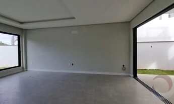 Imagem 2: Casa para venda possui 196 metros quadrados com 3 suítes no João Paulo - Florianópolis - S