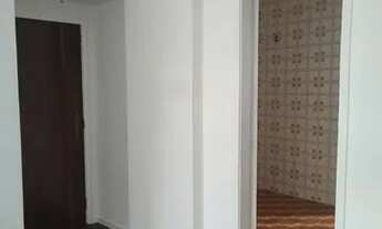 Imagem 4: Sala dois quartos com suíte, junto a Praça Vanhargem