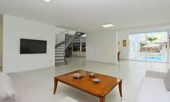 Imagem 6: Casa de três dormitórios, suíte e duas vagas de garagem no bairro Chácara das Pedras em Po