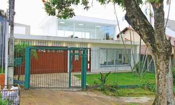 Imagem: Casa de três dormitórios, suíte e duas