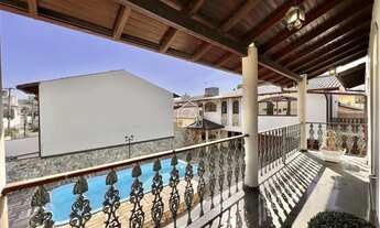 Imagem 2: Casa com 5 Quartos e 5 banheiros à Venda, 369m² no Bairro Praia Comprida