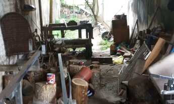 Imagem 2: Vendo essa área medindo 16 de frente por 48 no fundo fica próximo ao colégio Assis