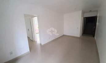 Imagem 3: Apartamento 02 dormitórios modernizado desocupado