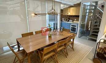 Imagem 3: Duplex para venda possui 144 metros quadrados com 3 quartos em Lagoa - Rio de Janeiro - RJ