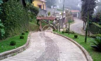 Imagem 4: Casa com vista para as montanhas no Bairro Alto