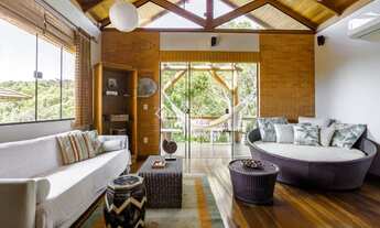 Imagem: Casa de Alto Padrão Mobiliada à Venda