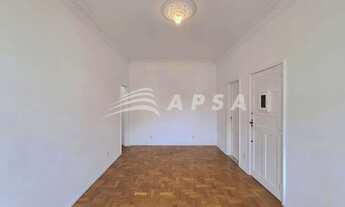 Imagem 4: EXCELENTE APARTAMENTO COM 79M², PINTURA NOVA, DE FUNDOS, SALA, 2 QUARTOS, BANHEIRO SOCIAL