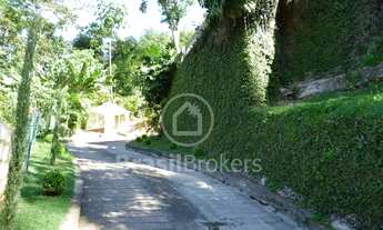 Imagem 3: Casa com vista para as montanhas no Bairro Alto