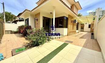 Imagem 2: Casa duplex com 3 quartos, 2 suítes e amplo quintal privativo