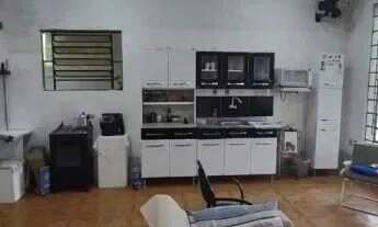 Imagem 2: Casa em Porto Alegre, no bairro Espírito Santo, com 3 dormitório(s), e 3 banheir