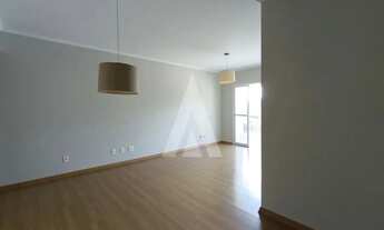 Imagem 4: Apartamento no bairro Atiradores com 04 quartos, sendo um suíte, cozinha com armários e 02