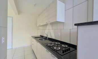 Imagem 7: Apartamento com 2 quartos, cozinha com armários e interfone no bairro Vila Nova