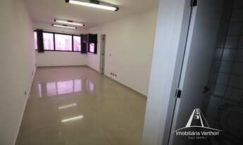 Imagem: Vendo ótima sala comercial, 31m2, 2 banheiros