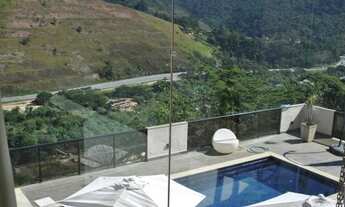 Imagem 2: Casa de 480 metros quadrados no bairro Itaipava com 3 quartos