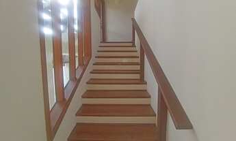 Imagem 6: Casa de condomínio sobrado para aluguel tem 260 metros quadrados com 4 quartos