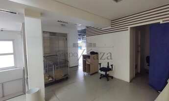 Imagem 5: Ponto comercial/Loja/Box para venda com 2000 metros quadrados