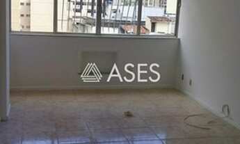 Imagem 2: BAIXOU! Icaraí-Amplo apartamento a 3 quadras da Praia, 3 qtos mais dependência!