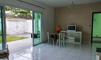 Imagem 3: Casa para venda tem 320 metros quadrados com 4 quartos