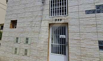 Imagem 2: Casa em condomínio com 1 quarto, cozinha e banheiro