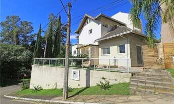 Imagem 2: Apresentamos esta deslumbrante residência em localização privilegiada com vistas deslumbra