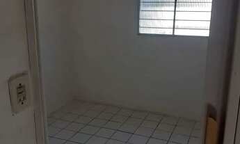 Imagem 3: ALUGO CASA (primeiro andar