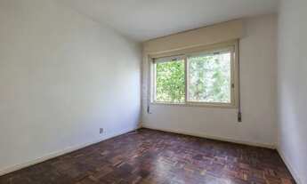 Imagem 3: Apartamento de três dormitórios, dependência de empregada no bairro Floresta em Porto Aleg