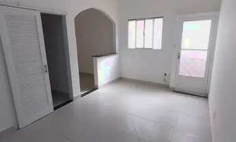 Imagem 6: Casa de vila térrea para aluguel com 40 metros quadrados com 2 quartos em Centro - Niterói