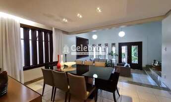 Imagem 5: Casa para Venda em Contagem, Fonte Grande, 4 dormitórios, 3 suítes, 2 banheiros, 4 vagas