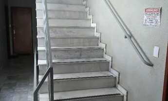 Imagem 3: Alugo excelente Apto de 1 quarto, sala, cozinha, banheiro, pequena área e garagem. 2º anda