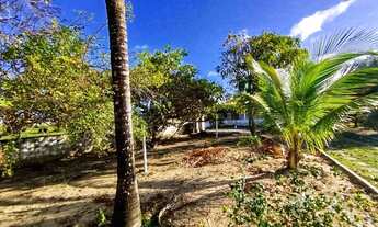 Imagem 2: Casa com 2/4 em amplo terreno no Matapuã